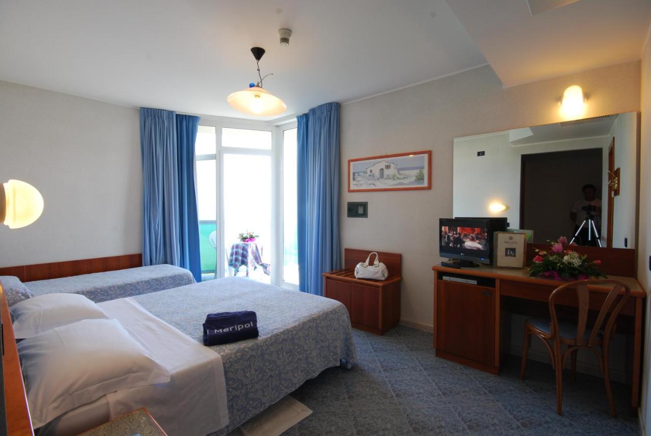 Hotel Meripol Alba Adriatica Quarto foto